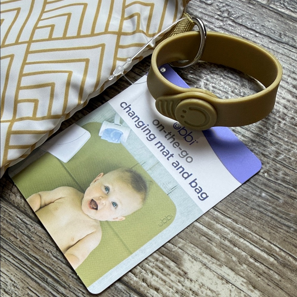 Geometric Pattern Changing Mat and Bag - Picture 8 of 10